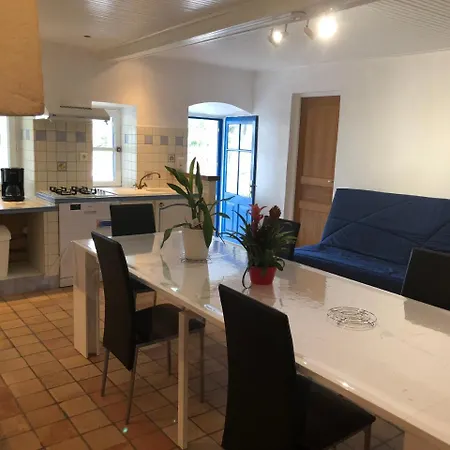 Holiday home Les De Montmartre *