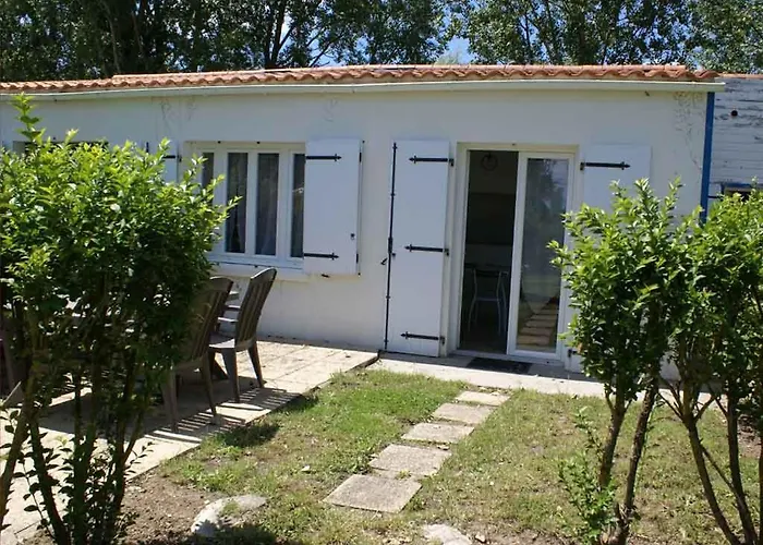 Les De Montmartre 別荘