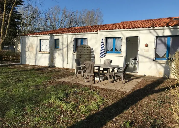 Les De Montmartre Le Perrier